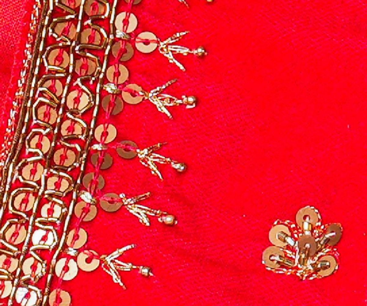 Saahana/Velvet Red